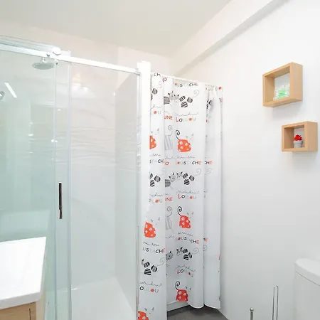 Le Petit Clément - F2- 39m2 - - Proche Gare Et Centre Pompidou Avec Parking Public Apartamento